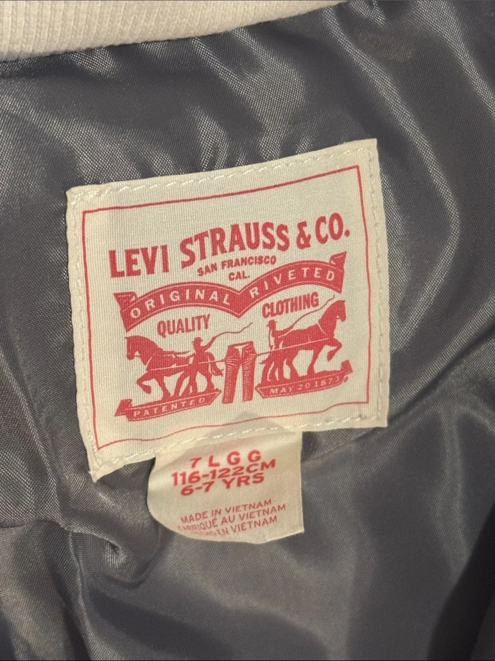 Levi's Red White Blue Puffer Winter Coat size 6/7 Boys Youth Water Resistant